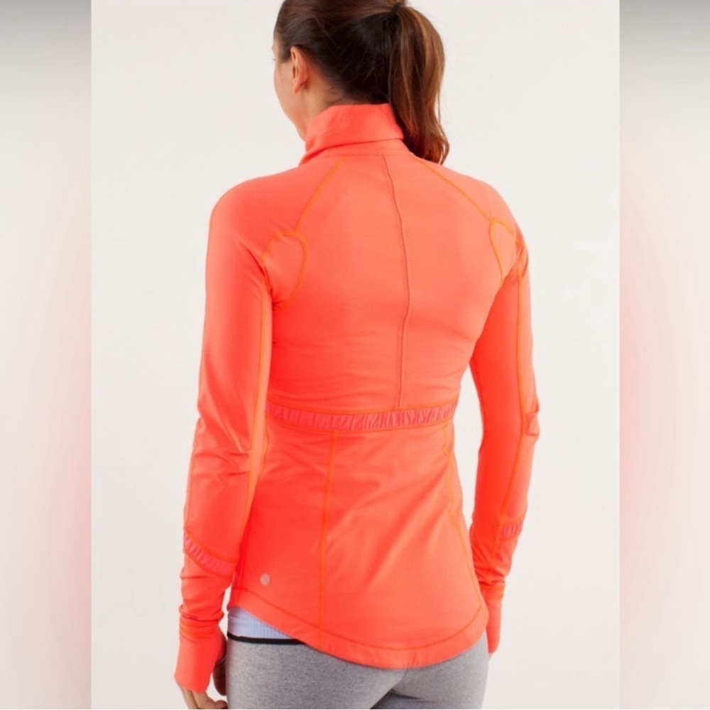 Lululemon Women’s Run: Reflect Pullover - Picture 2 of 14
